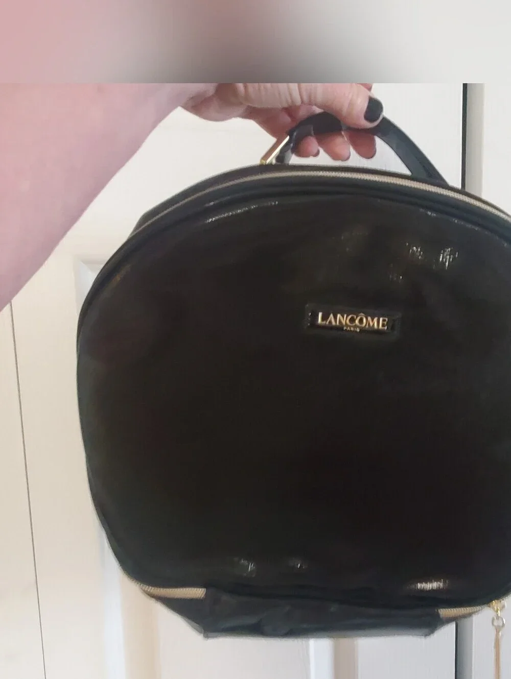 LANCOME PARIS BLACK BEAUTY BAG . NWOT. ROUND
